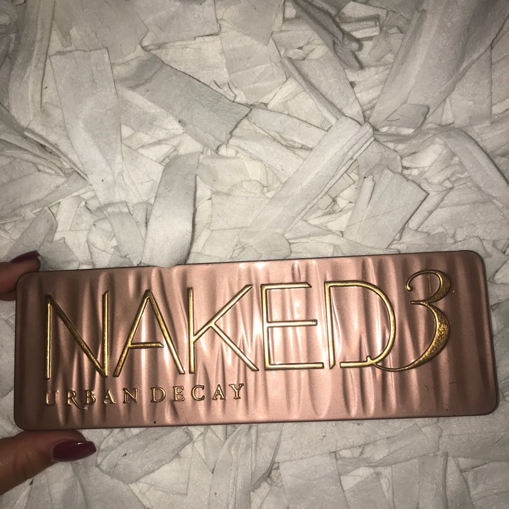 Naked 3 pallet